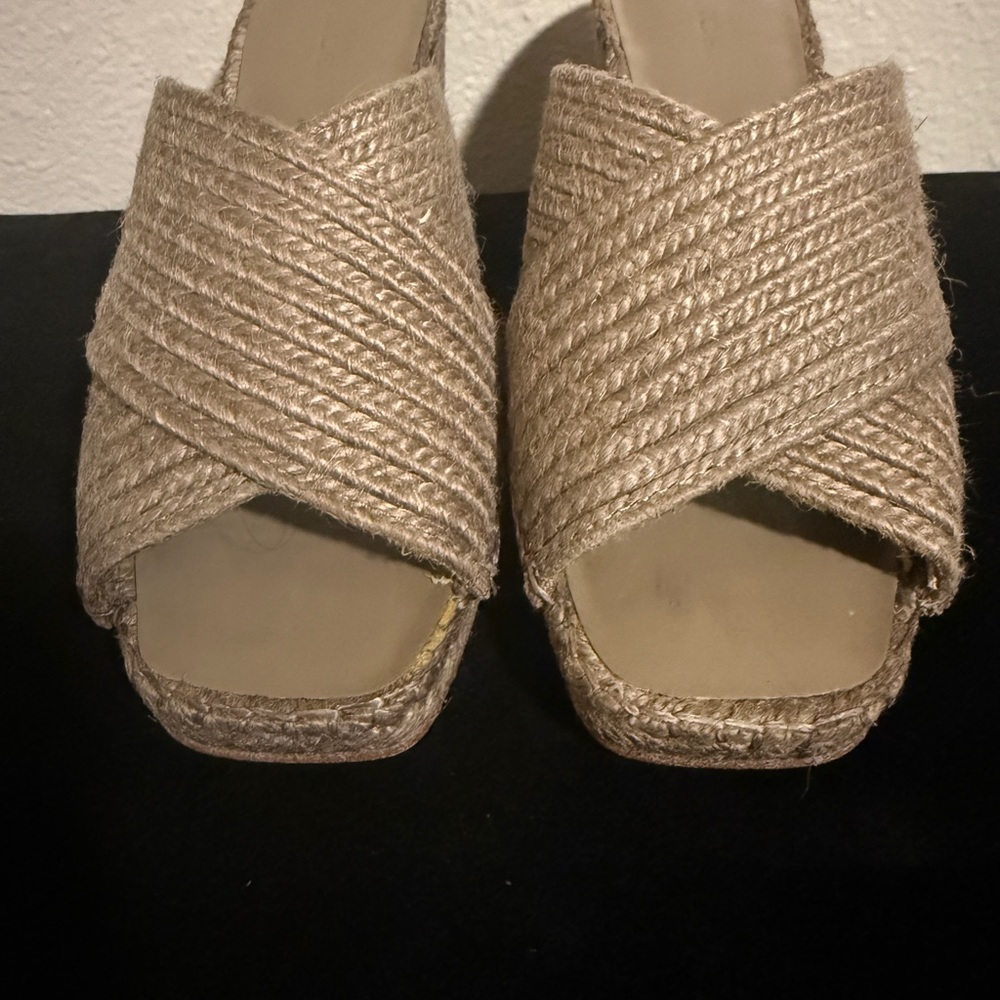 Vince Women's Tan Woven Sandals